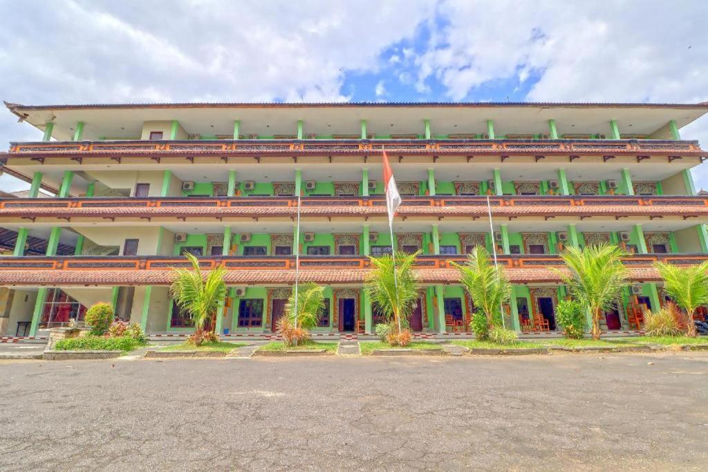 Batukaru Garden Hotel Ubung Denpasar Exterior foto