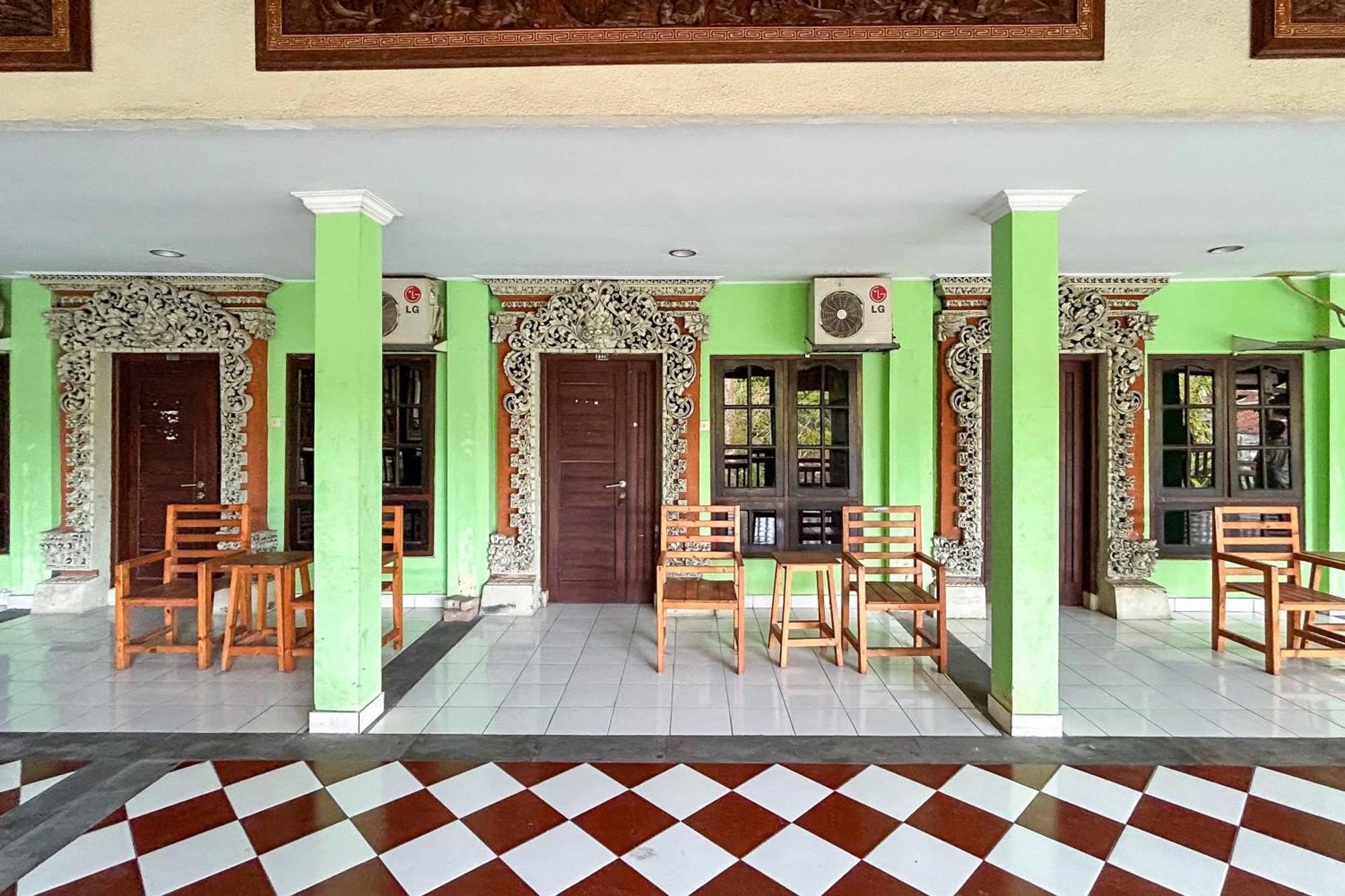 Batukaru Garden Hotel Ubung Denpasar Exterior foto