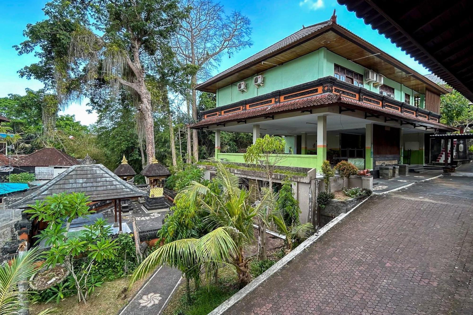 Batukaru Garden Hotel Ubung Denpasar Exterior foto