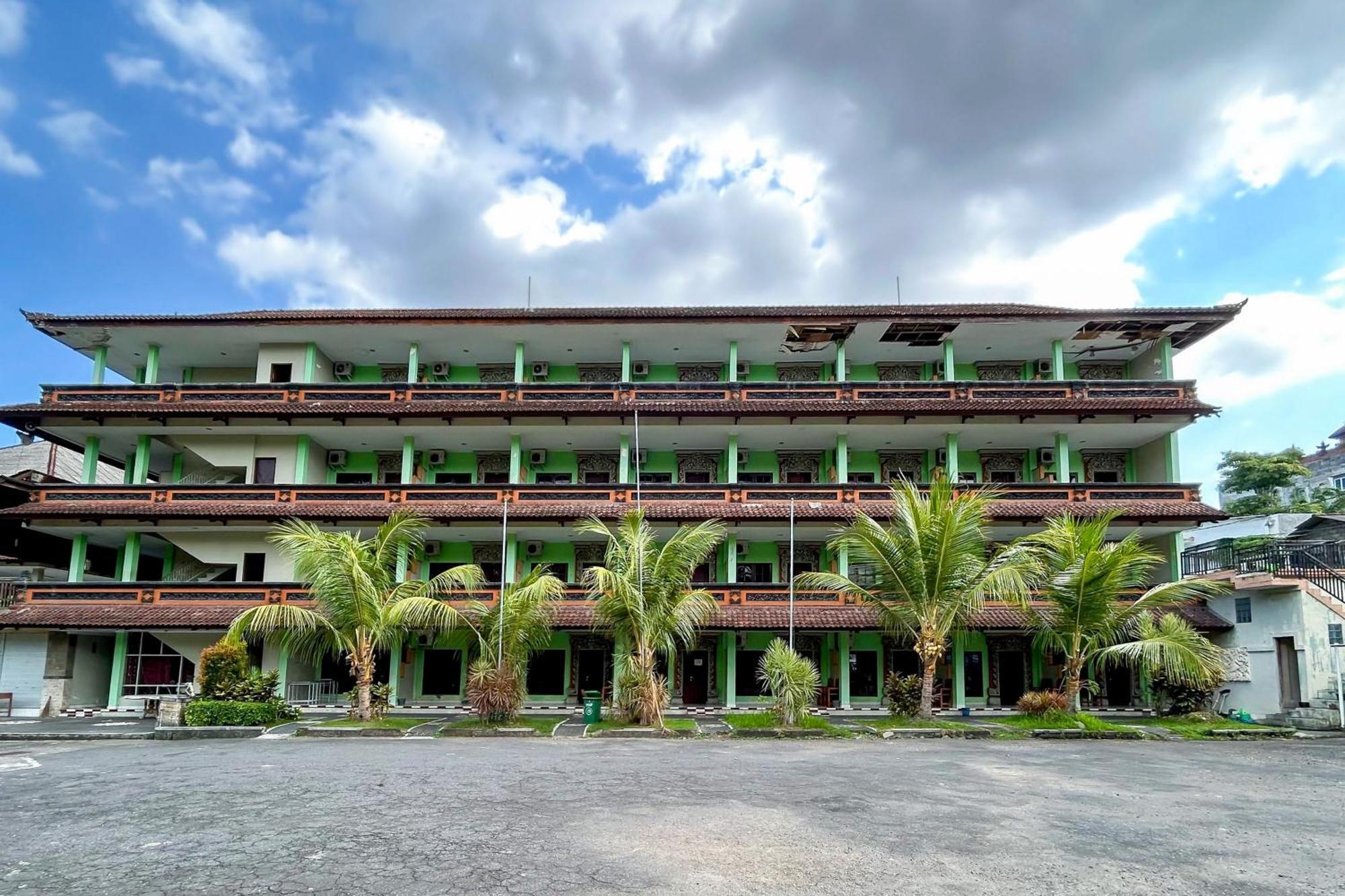 Batukaru Garden Hotel Ubung Denpasar Exterior foto